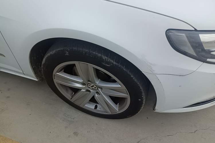 Used Volkswagen FAW-Volkswagen CC 2013 1.8TSI Prestige Model Right Front Wheel Hub