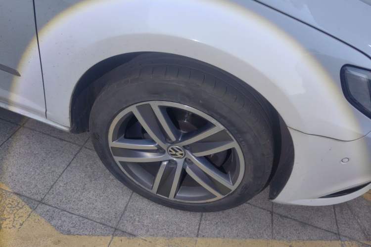 Used Volkswagen FAW-Volkswagen CC 2013 1.8TSI Luxury Model Right Front Wheel Hub