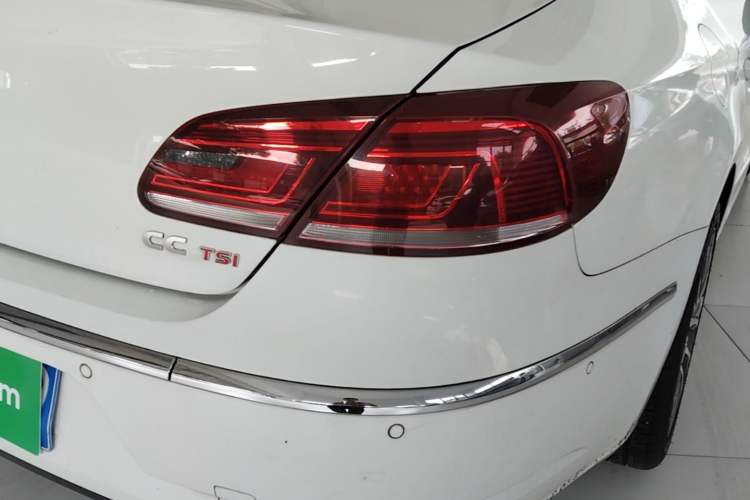 Used Volkswagen FAW-Volkswagen CC 2013 2.0 TSI Ultimate Model Right Rear Taillight