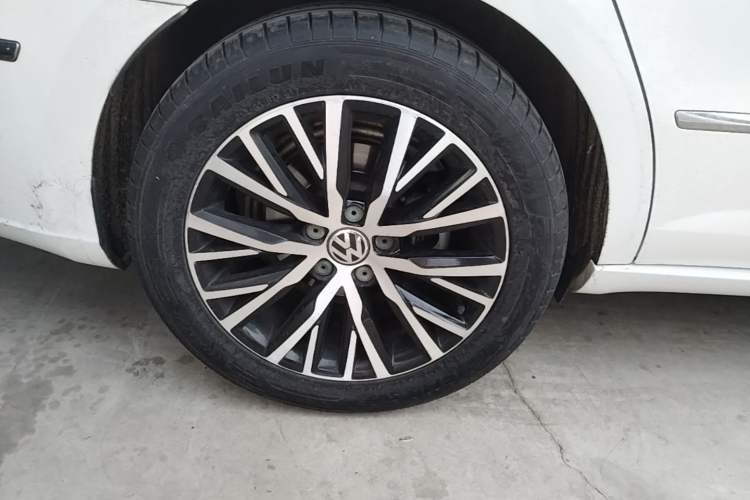 Used Volkswagen FAW-Volkswagen CC 2013 3.0 FSI V6 Right Rear Wheel Hub