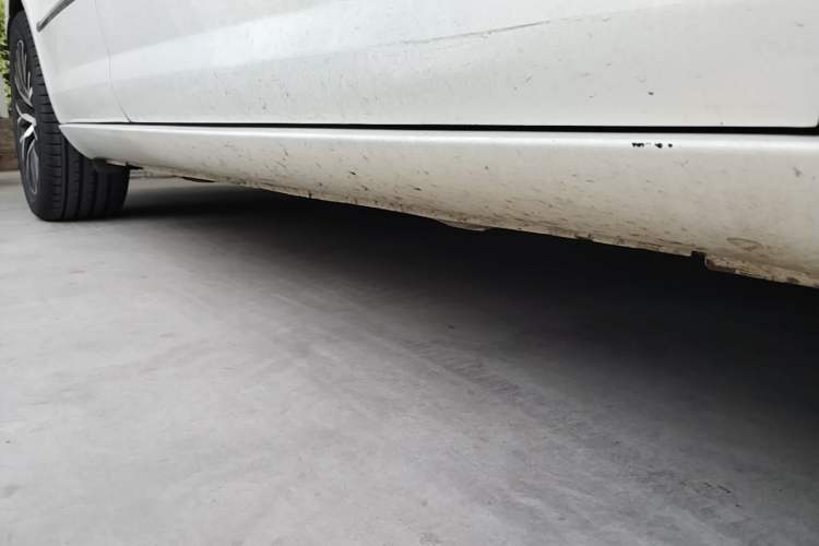 Used Volkswagen FAW-Volkswagen CC 2013 3.0 FSI V6 Right Side Sill