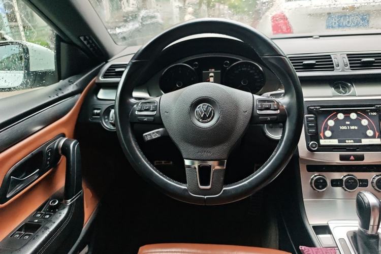 Used Volkswagen FAW-Volkswagen CC 2013 2.0 TSI Luxury Model Steering Wheel