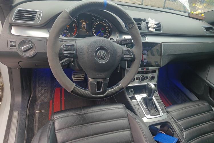Used Volkswagen FAW-Volkswagen CC 2013 1.8TSI Prestige Model Steering Wheel