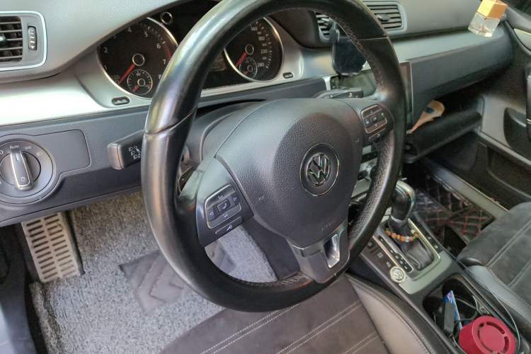 Used Volkswagen FAW-Volkswagen CC 2013 2.0 TSI Luxury Model Steering Wheel
