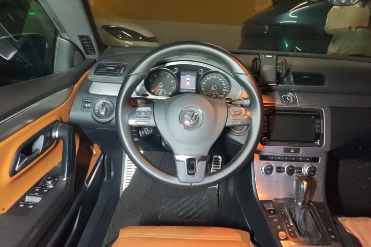 Used Volkswagen FAW-Volkswagen CC 2013 2.0 TSI Ultimate Model Steering Wheel