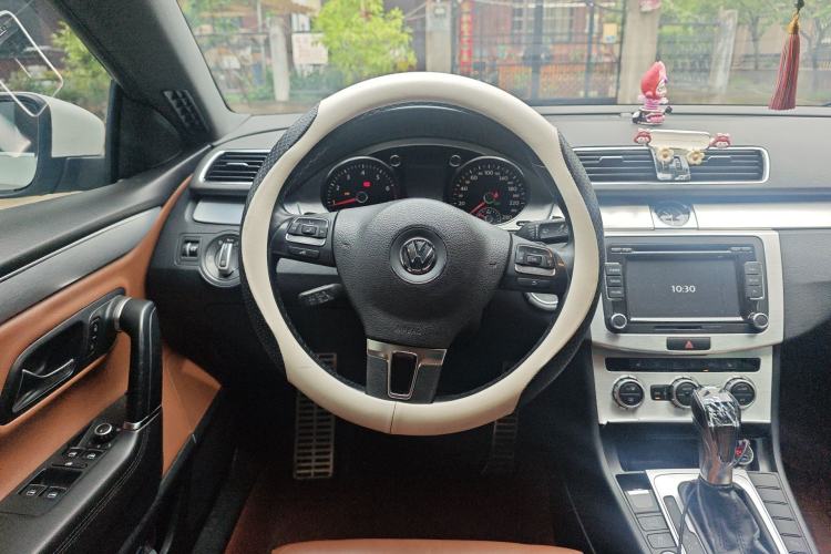 Used Volkswagen FAW-Volkswagen CC 2013 1.8TSI Luxury Model Steering Wheel