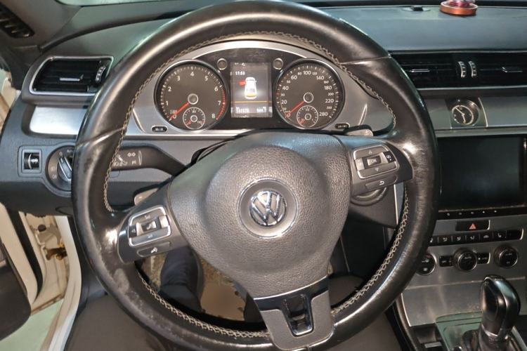 Used Volkswagen FAW-Volkswagen CC 2013 1.8TSI Luxury Model Steering Wheel