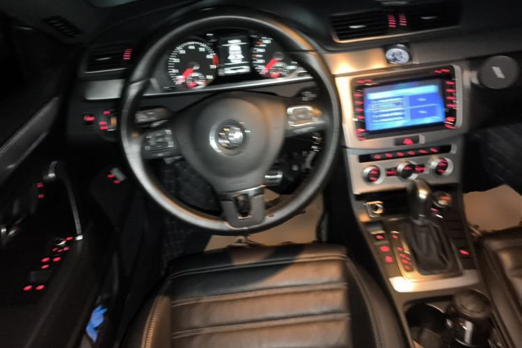 Used Volkswagen FAW-Volkswagen CC 2013 1.8TSI Prestige Model Steering Wheel