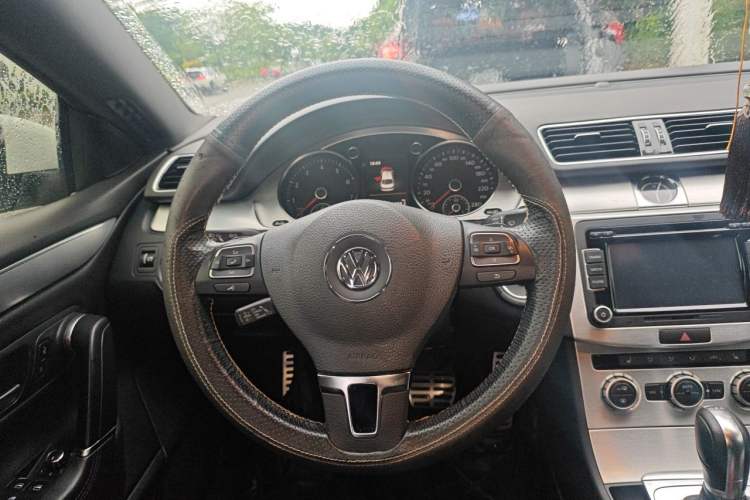 Used Volkswagen FAW-Volkswagen CC 2013 1.8TSI Luxury Model Steering Wheel