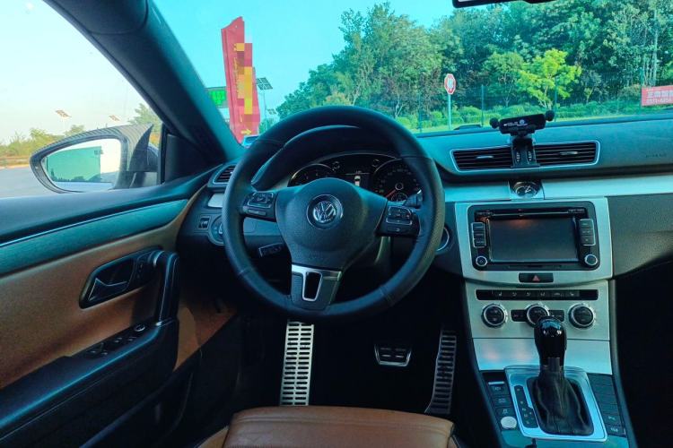 Used Volkswagen FAW-Volkswagen CC 2013 1.8TSI Luxury Model Steering Wheel
