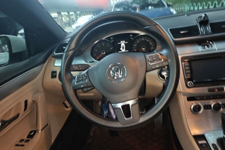 Used Volkswagen FAW-Volkswagen CC 2013 1.8TSI Prestige Model Steering Wheel