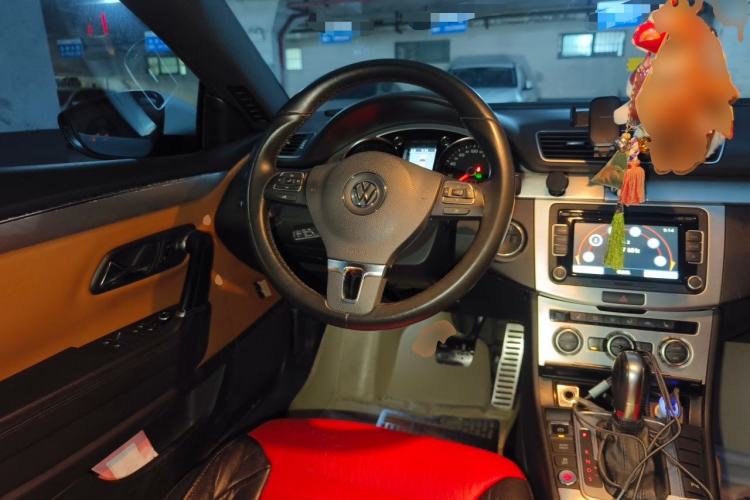 Used Volkswagen FAW-Volkswagen CC 2013 1.8TSI Luxury Model Steering Wheel