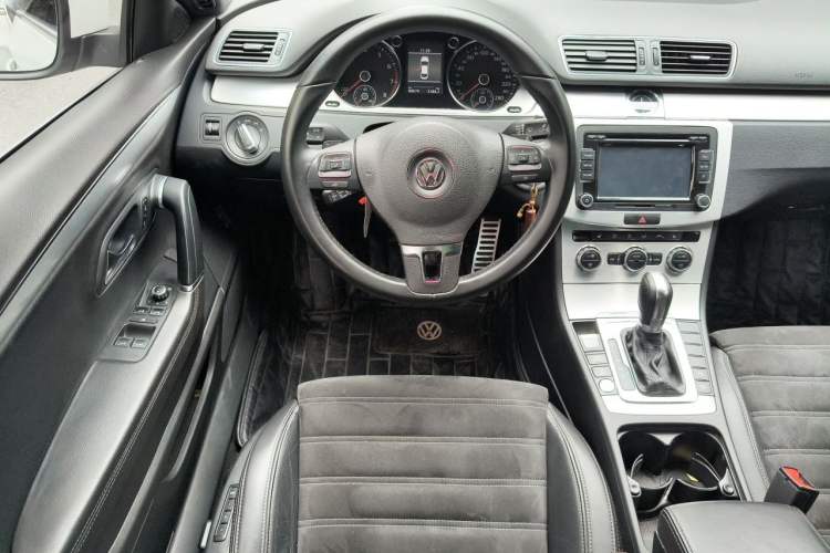 Used Volkswagen FAW-Volkswagen CC 2013 2.0 TSI Luxury Model Steering Wheel