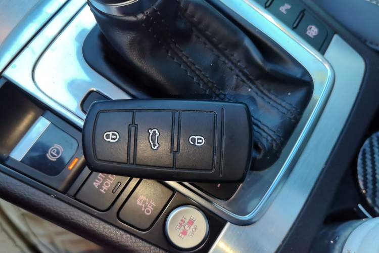 Used Volkswagen FAW-Volkswagen CC 2013 3.0 FSI V6 Vehicle Key