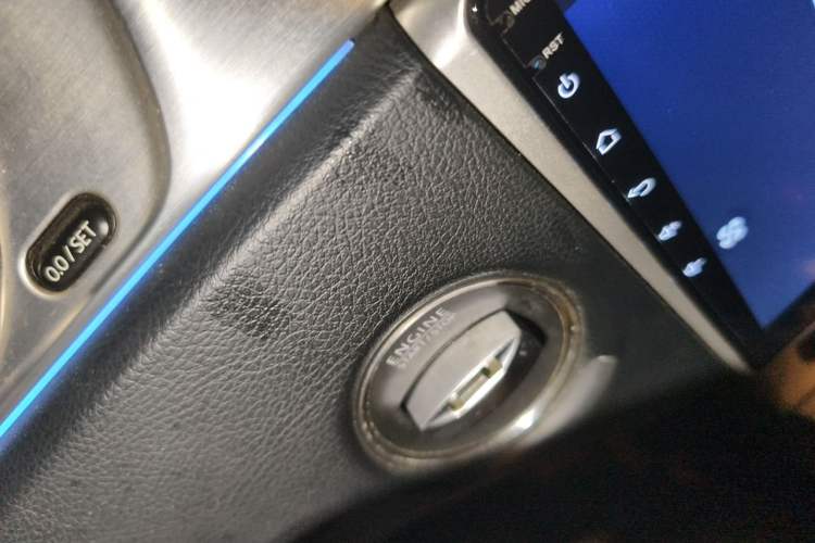 Used Volkswagen FAW-Volkswagen CC 2013 1.8TSI Prestige Model Vehicle Key