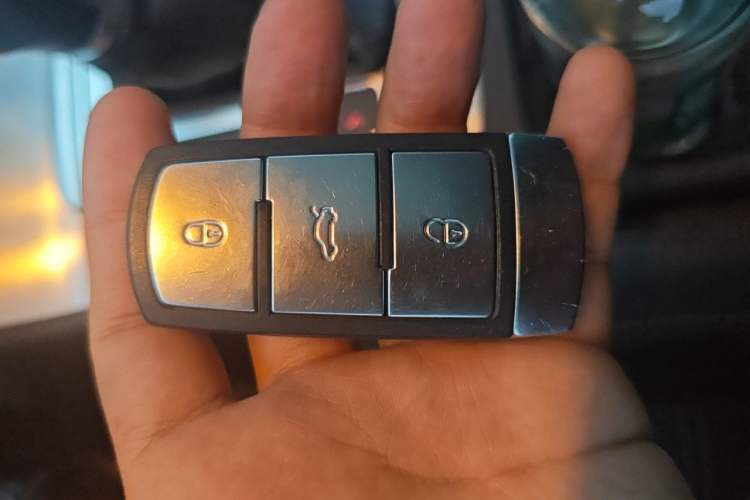 Used Volkswagen FAW-Volkswagen CC 2013 1.8TSI Luxury Model Vehicle Key