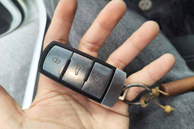 Used Volkswagen FAW-Volkswagen CC 2013 2.0 TSI Luxury Model Vehicle Key