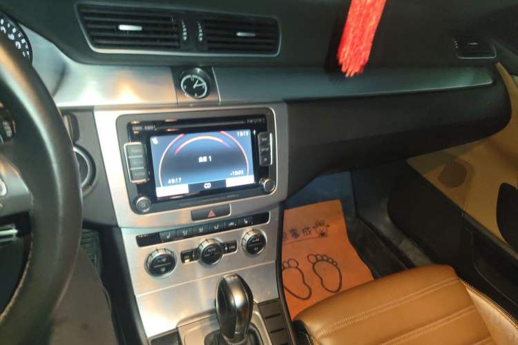 Used Volkswagen FAW-Volkswagen CC 2013 1.8TSI Luxury Model Audio And AC Panel