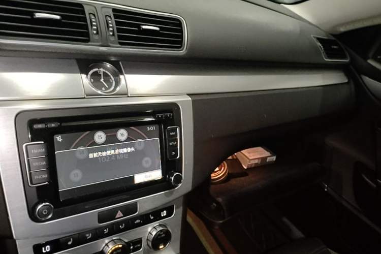 Used Volkswagen FAW-Volkswagen CC 2013 2.0 TSI Luxury Model Audio And AC Panel
