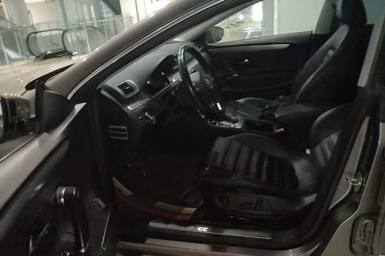 Used Volkswagen FAW-Volkswagen CC 2013 2.0 TSI Luxury Model Driver Seat