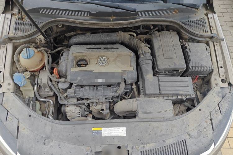 Used Volkswagen FAW-Volkswagen CC 2013 1.8TSI Luxury Model Engine Bay