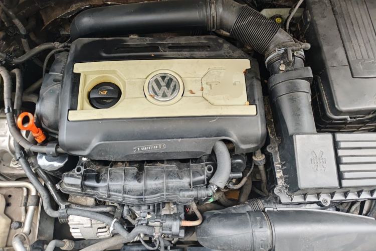 Used Volkswagen FAW-Volkswagen CC 2013 2.0 TSI Luxury Model Engine Bay