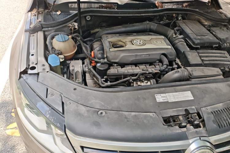 Used Volkswagen FAW-Volkswagen CC 2013 2.0 TSI Ultimate Model Engine Bay Right