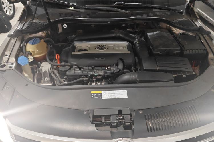 Used Volkswagen FAW-Volkswagen CC 2013 1.8TSI Prestige Model Engine Bay