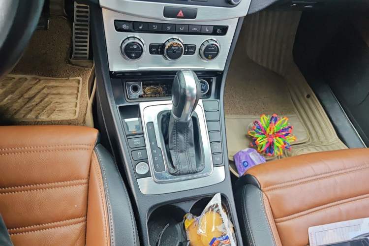 Used Volkswagen FAW-Volkswagen CC 2013 1.8TSI Luxury Model Gear Lever