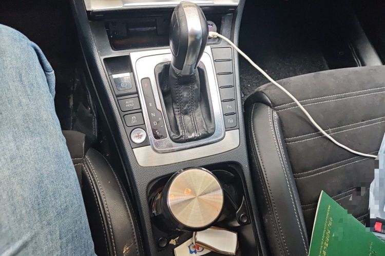Used Volkswagen FAW-Volkswagen CC 2013 2.0 TSI Luxury Model Gear Lever