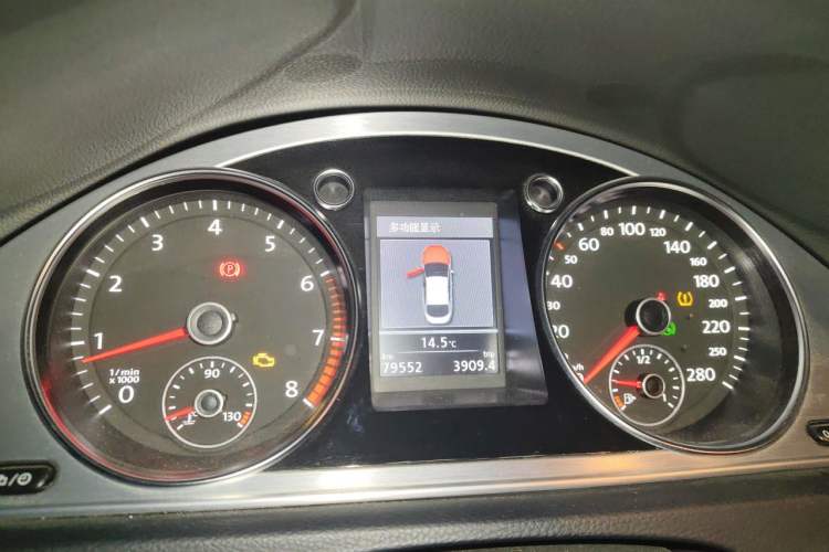 Used Volkswagen FAW-Volkswagen CC 2013 1.8TSI Luxury Model Instrument Cluster
