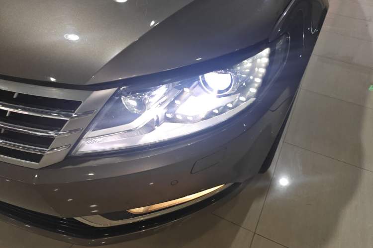 Used Volkswagen FAW-Volkswagen CC 2013 1.8TSI Prestige Model Left Front Headlight