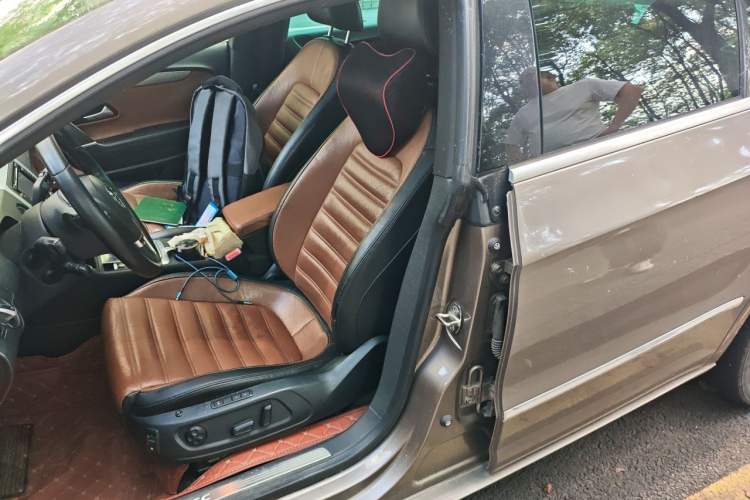 Used Volkswagen FAW-Volkswagen CC 2013 2.0 TSI Ultimate Model Left Front Seat