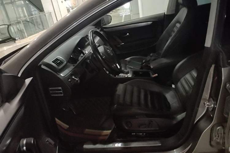 Used Volkswagen FAW-Volkswagen CC 2013 2.0 TSI Luxury Model Left Front Seat