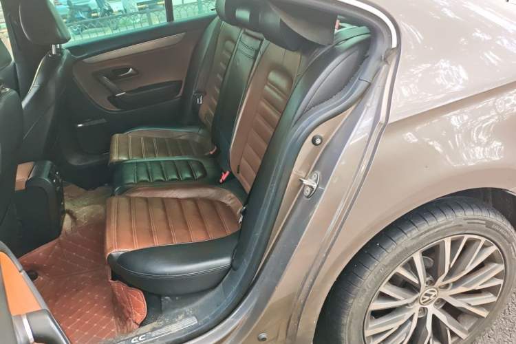 Used Volkswagen FAW-Volkswagen CC 2013 2.0 TSI Ultimate Model Left Rear Seat
