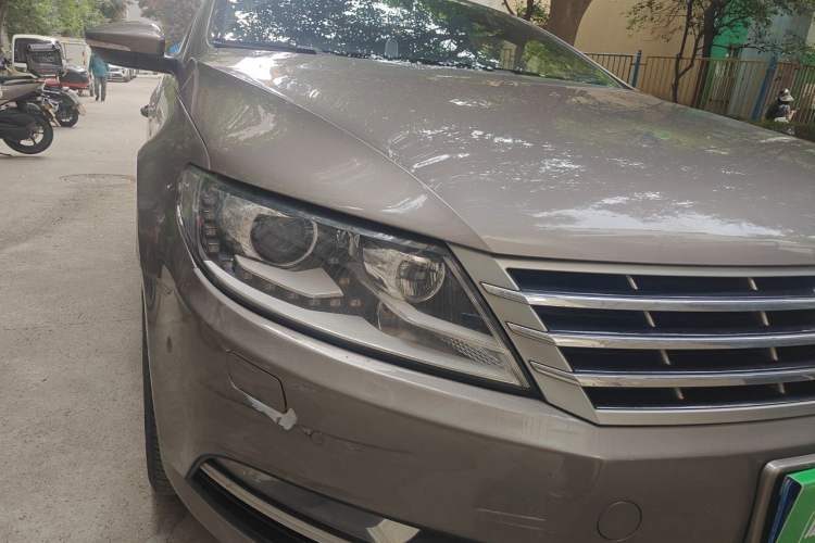 Used Volkswagen FAW-Volkswagen CC 2013 1.8TSI Luxury Model Right Front Headlight