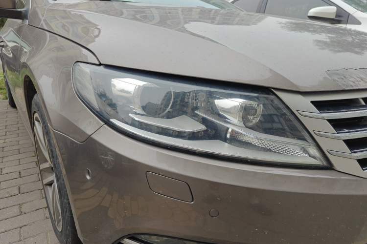 Used Volkswagen FAW-Volkswagen CC 2013 1.8TSI Luxury Model Right Front Headlight