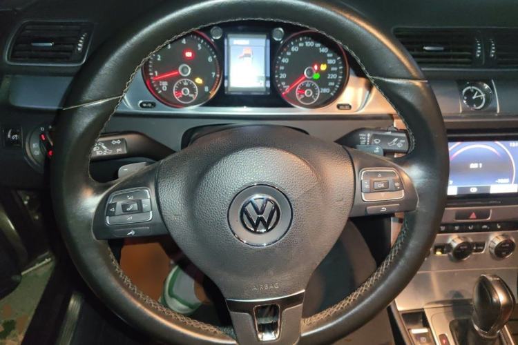 Used Volkswagen FAW-Volkswagen CC 2013 1.8TSI Luxury Model Steering Wheel
