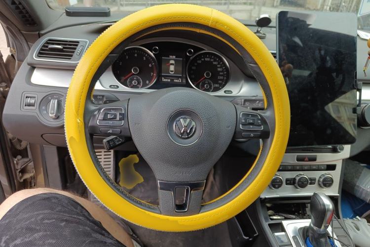 Used Volkswagen FAW-Volkswagen CC 2013 1.8TSI Luxury Model Steering Wheel