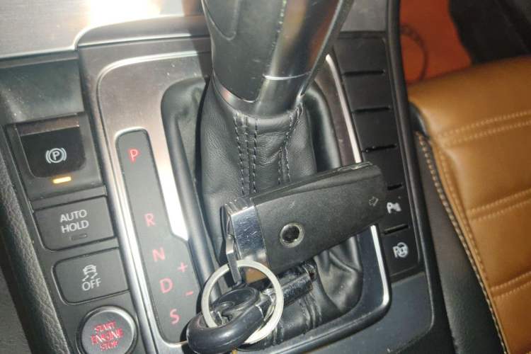 Used Volkswagen FAW-Volkswagen CC 2013 1.8TSI Luxury Model Vehicle Key