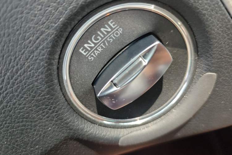 Used Volkswagen FAW-Volkswagen CC 2013 1.8TSI Luxury Model Vehicle Key