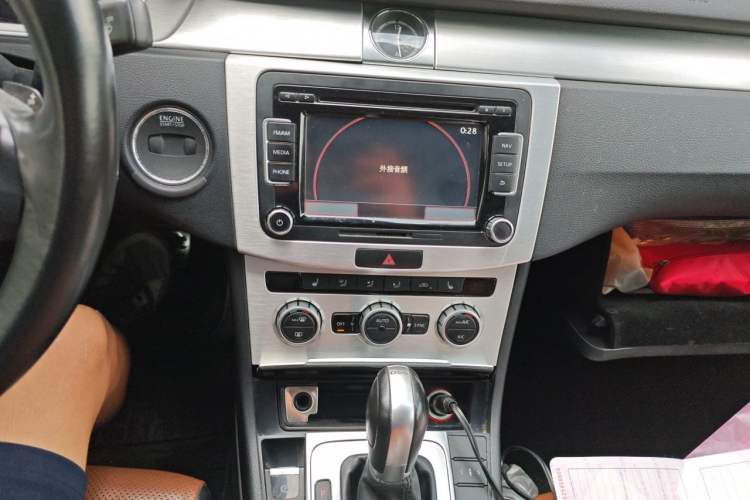 Used Volkswagen FAW-Volkswagen CC 2015 2.0 TSI Ultimate Model Audio And AC Panel