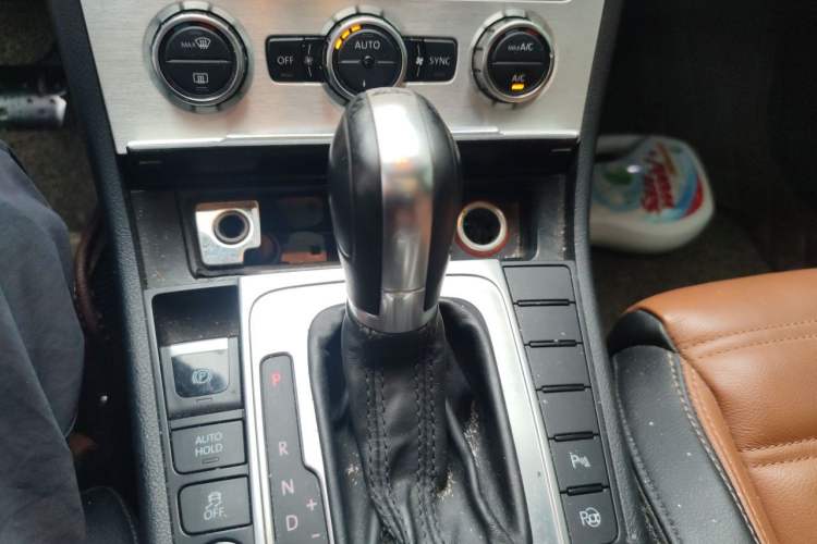 Used Volkswagen FAW-Volkswagen CC 2015 1.8TSI Luxury Model Gear Lever