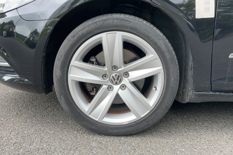 Used Volkswagen FAW-Volkswagen CC 2015 1.8TSI Prestige Model Left Front Wheel Hub