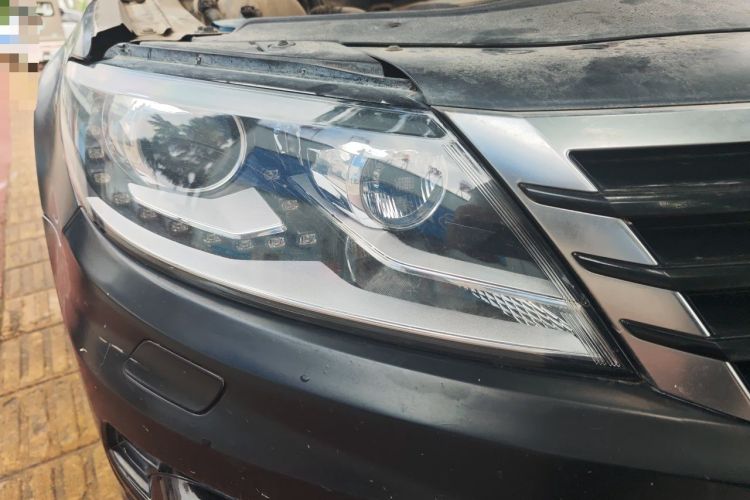 Used Volkswagen FAW-Volkswagen CC 2015 2.0 TSI Luxury Model Right Front Headlight