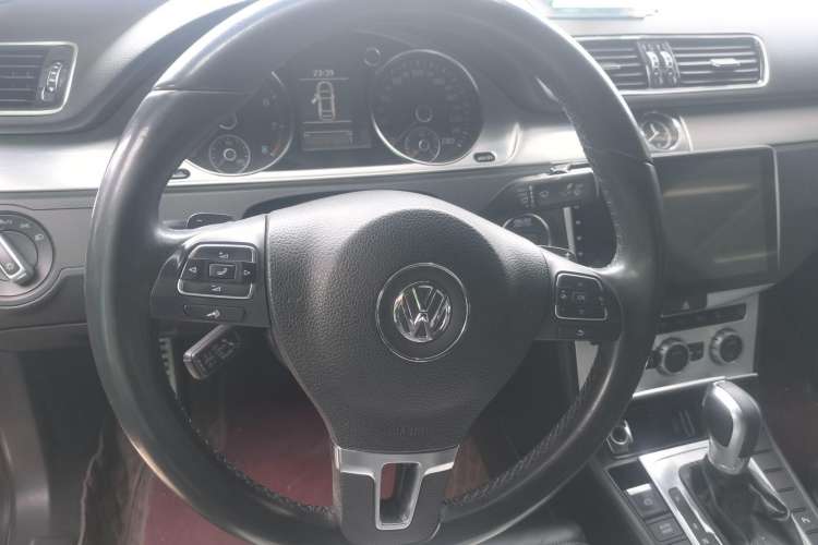 Used Volkswagen FAW-Volkswagen CC 2015 1.8TSI Prestige Model Steering Wheel