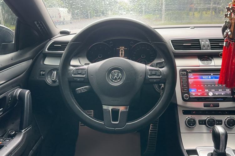 Used Volkswagen FAW-Volkswagen CC 2015 1.8TSI Prestige Model Steering Wheel
