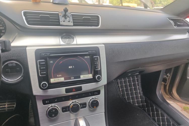Used Volkswagen FAW-Volkswagen CC 2015 2.0 TSI Luxury Model Audio And AC Panel