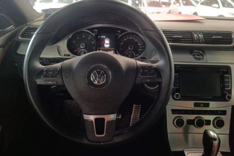 Used Volkswagen FAW-Volkswagen CC 2015 2.0 TSI Ultimate Model Interior 2
