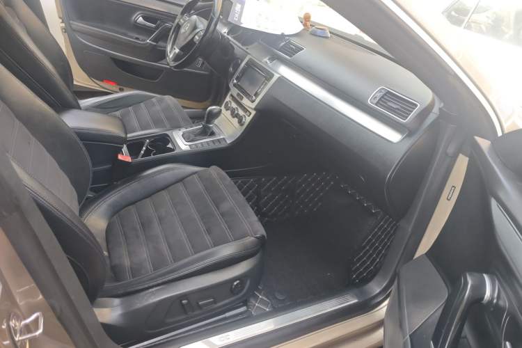 Used Volkswagen FAW-Volkswagen CC 2015 2.0 TSI Luxury Model Interior 3